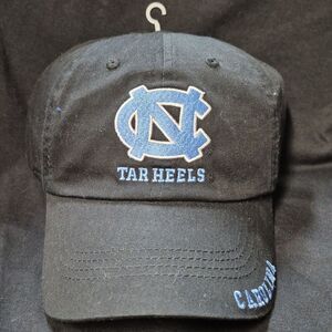 Captivating University of North Carolina NC Tar Heels Velcroback Hat - New